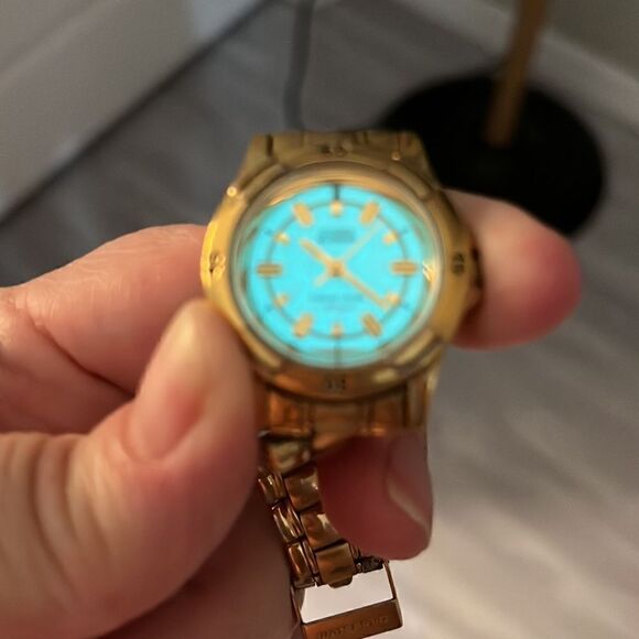 Guess Vintage Glow in the Dark Vintage Watch New Battery - Picture 7 of 7